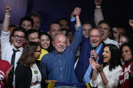 Environmentalists celebrate Lula's reelection in Brazil